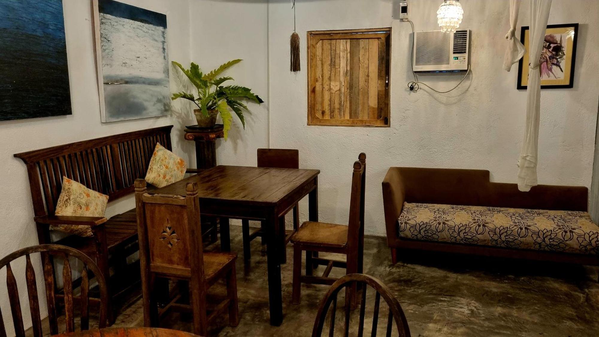 Marius B&B & Hostel Silang Bagian luar foto