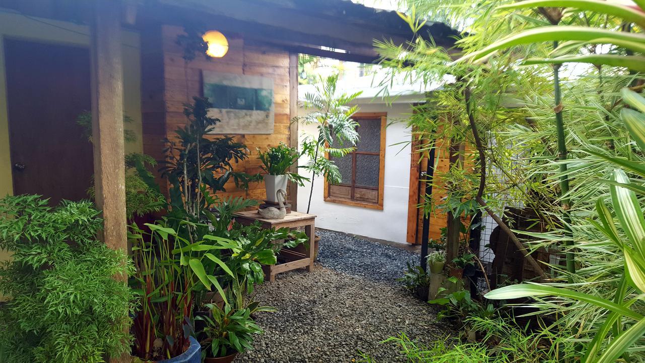 Marius B&B & Hostel Silang Bagian luar foto