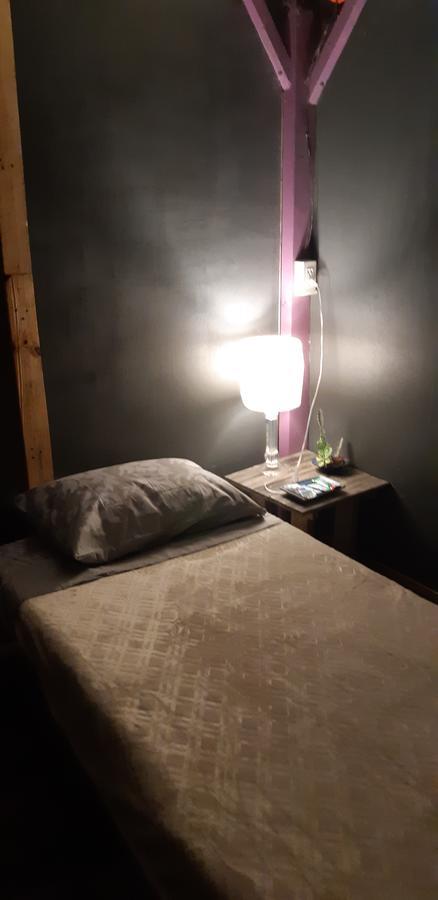 Marius B&B & Hostel Silang Bagian luar foto