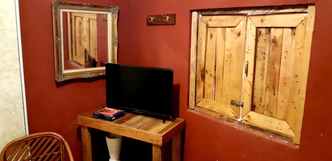 Marius B&B & Hostel Silang Bagian luar foto
